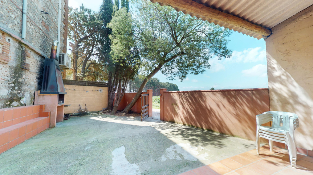Extérieur pigeonnier 4